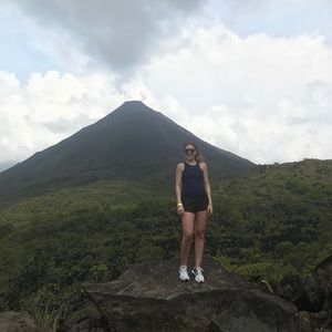 Meet your Posher, Julie